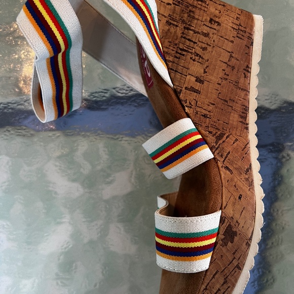 EDL Women's Pop Memory Foam Colorful Platform Sandals - Picture 10 of 10